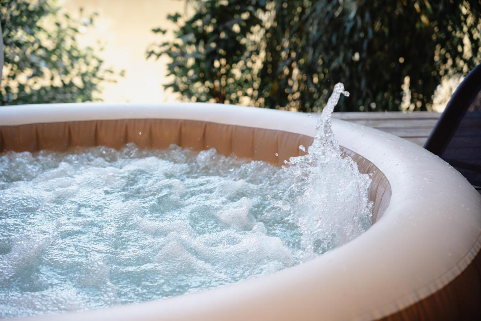 Secret Lake Prag Magic Place Relaxation& Wellness Rehenice Exterior photo
